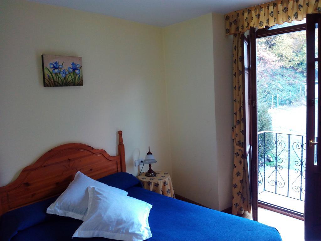 Hotel Casa Es Neres Les Esterno foto