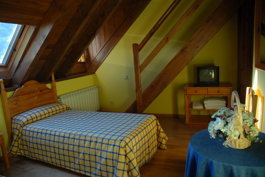 Hotel Casa Es Neres Les Camera foto