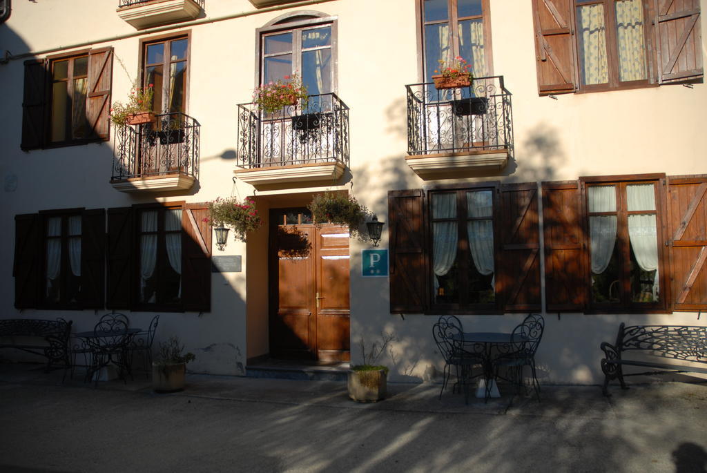 Hotel Casa Es Neres Les Esterno foto