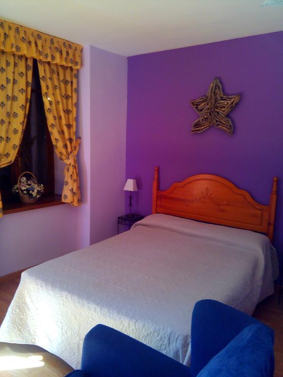 Hotel Casa Es Neres Les Esterno foto